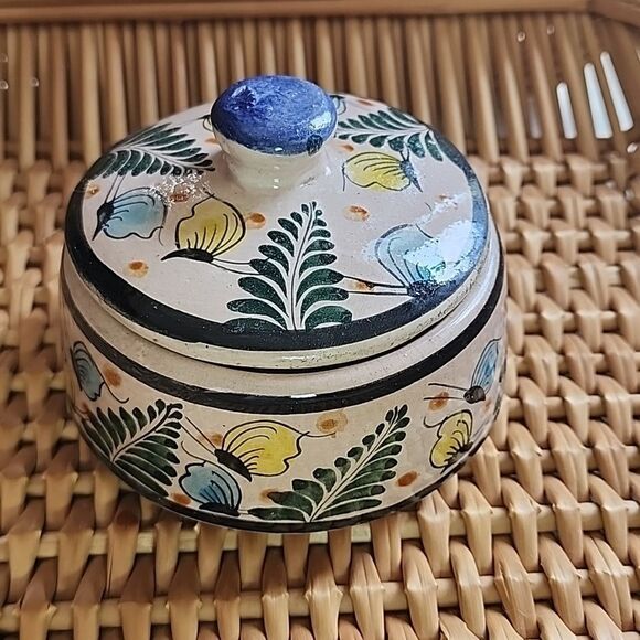 Vintage Mexican Pottery Lidded Bowl - Picture 5 of 9